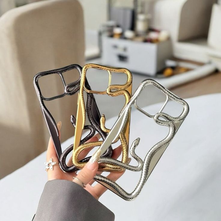 Hollow Snake Plating Phone Case For iPhone