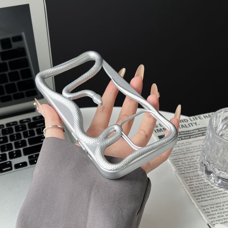 Hollow Snake Plating Phone Case For iPhone