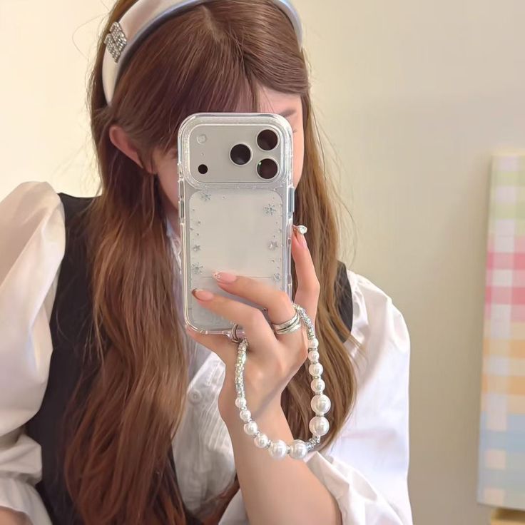 Elegance Snowdrop Phone Case With Pearl Charm Strap